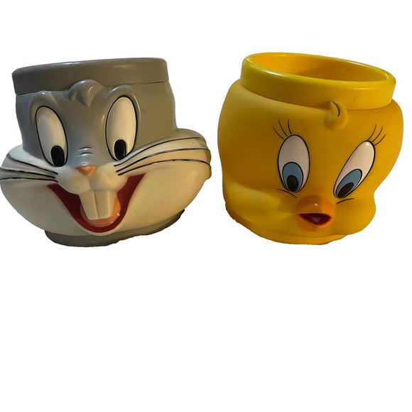 Warner Bros. Other - Bugs Bunny and Tweety Bird Warner Bros Mugs Vintage‎